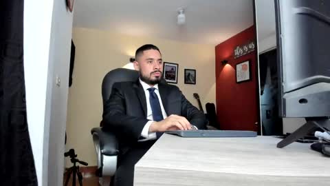 SERGIO THE SEX LAWYER online show from May 2026 04:41:02 AM