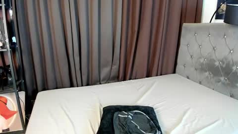 fuckgurlavener online show from February 2026 03:10:01 AM