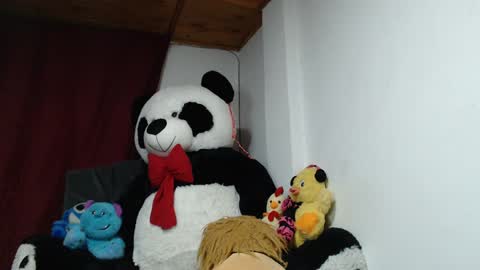 Mia and Gary  online show from February 2025 04:21:01 AM