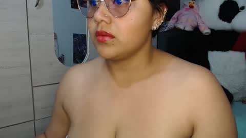 Mia and Gary  online show from December 2025 02:51:01 AM