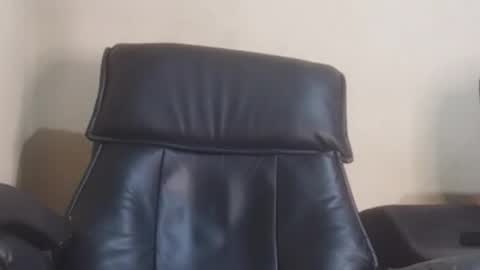 Phill    online show from November 2025 05:35:02 PM