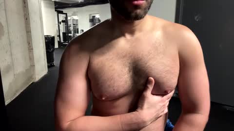Muscle Bear Jock in Training online show from December 2024 08:20:01 AM