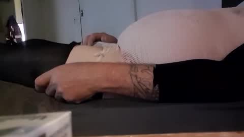 Snapshot of full4cefull chatting on February 2025 01:30:01 PM Pizzaz online show from February 2025 01:30:01 PM