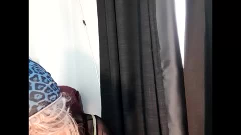 Snapshot of full4cefull chatting on September 2025 03:45:02 AM Pizzaz online show from September 2025 03:45:02 AM