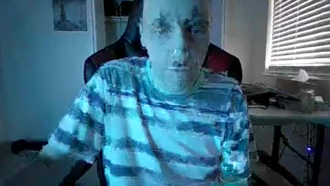 Snapshot of fun4u2tx chatting on April 2026 10:11:02 PM fun4u2tx online show from April 2026 10:11:02 PM