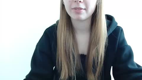 Emma online show from April 2026 12:00:02 PM