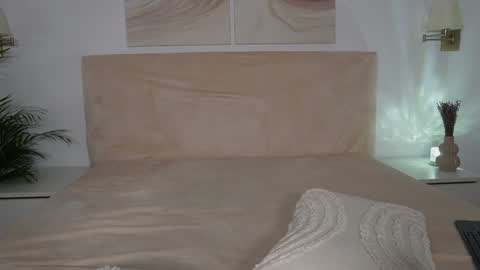 Katy Noel -  online show from December 2024 04:44:02 PM