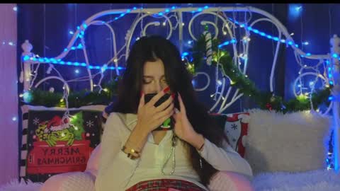 Snapshot of funny_whotsss chatting on January 2025 02:25:01 AM Tiffany online show from January 2025 02:25:01 AM