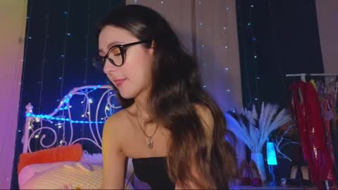 Snapshot of funny_whotsss chatting on January 2025 01:48:01 AM Tiffany online show from January 2025 01:48:01 AM