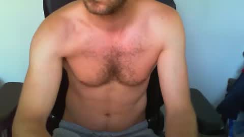 YWhiteNiceMan online show from June 2026 07:13:02 AM