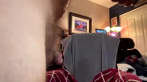 Snapshot of furryhugs69 chatting on October 2025 11:42:01 AM Erich online show from October 2025 11:42:01 AM