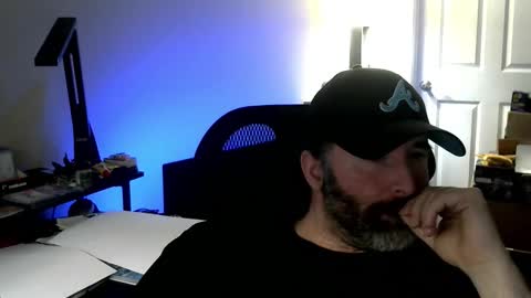 Snapshot of fuzz69_ chatting on December 2025 09:01:02 PM fuzz69_ online show from December 2025 09:01:02 PM