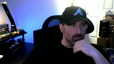 Snapshot of fuzz69_ chatting on April 2026 06:27:01 PM fuzz69_ online show from April 2026 06:27:01 PM