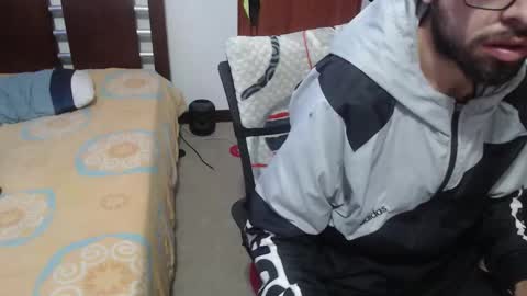 Snapshot of fvckhorneyguy chatting on January 2026 07:39:01 PM andrew online show from January 2026 07:39:01 PM