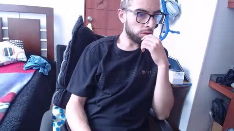 Snapshot of fvckhorneyguy chatting on February 2026 06:35:01 PM andrew online show from February 2026 06:35:01 PM