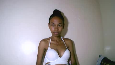 Snapshot of fyah1027 chatting on November 2025 03:17:01 AM fyah1027 online show from November 2025 03:17:01 AM