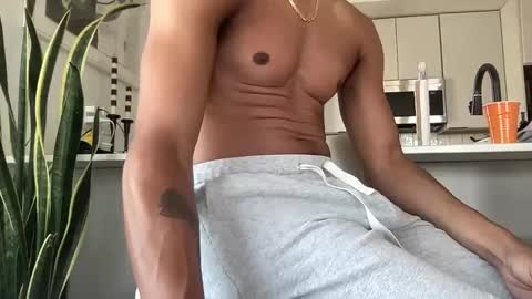 Snapshot of g00ndaddy chatting on June 2026 02:33:01 PM G00NDaddy online show from June 2026 02:33:01 PM