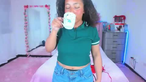 gabi_jhons_23 online show from September 2025 10:51:01 AM