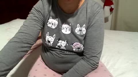 gaby  layla online show from July 2026 10:48:01 PM
