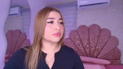 Snapshot of gabriela_leone chatting on April 2026 07:11:01 PM gabriela online show from April 2026 07:11:01 PM