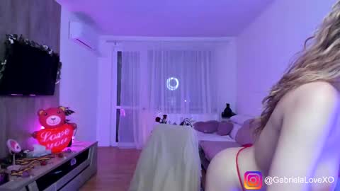 Snapshot of gabrielalove_ chatting on February 2025 11:26:02 PM Gabrielaaaa online show from February 2025 11:26:02 PM