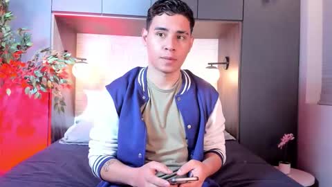 gabriell_ramirez_ online show from September 2025 04:03:01 AM