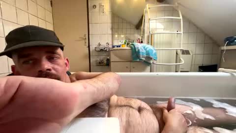 gabssss0802 online show from April 2026 05:05:02 PM