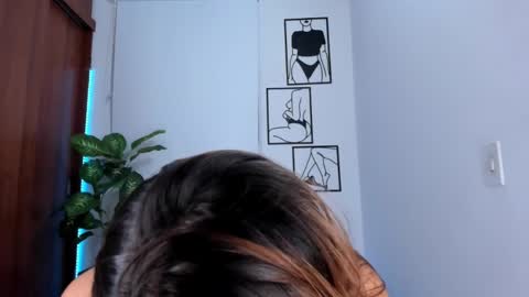 Snapshot of gaby_girl chatting on December 2024 11:24:02 PM online show from December 2024 11:24:02 PM