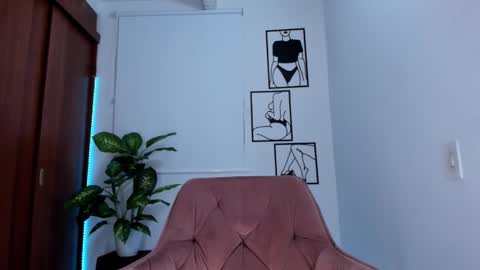 Snapshot of gaby_girl chatting on January 2025 11:56:01 PM online show from January 2025 11:56:01 PM