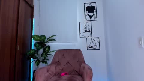 Snapshot of gaby_girl chatting on February 2025 09:08:02 PM online show from February 2025 09:08:02 PM