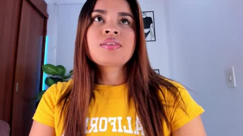 Snapshot of gaby_girl chatting on March 2025 08:21:01 PM online show from March 2025 08:21:01 PM