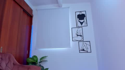 Snapshot of gaby_girl chatting on September 2025 08:20:02 PM online show from September 2025 08:20:02 PM