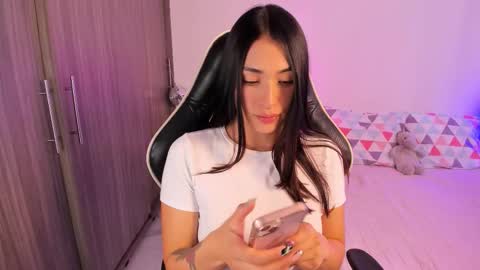 Gabriela online show from November 2025 05:45:02 PM