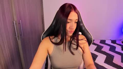 Gabriela online show from November 2025 03:49:01 PM