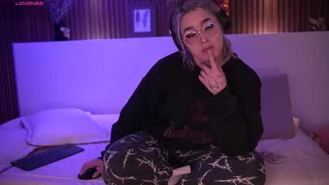 Snapshot of gabyrose9 chatting on February 2026 08:24:02 PM gabyrose9 online show from February 2026 08:24:02 PM