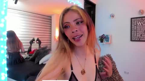 Gabby online show from November 2025 04:22:02 AM