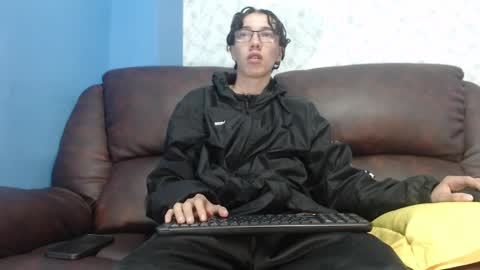 Snapshot of gadiel_sex chatting on February 2025 12:29:01 PM gadiel_sex online show from February 2025 12:29:01 PM