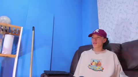 Snapshot of gadiel_sex chatting on February 2025 05:46:02 PM gadiel_sex online show from February 2025 05:46:02 PM