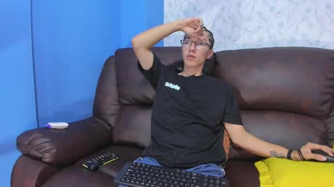 Snapshot of gadiel_sex chatting on February 2025 03:38:01 PM gadiel_sex online show from February 2025 03:38:01 PM