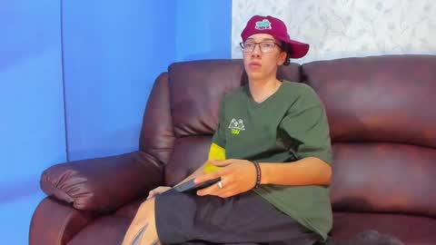 Snapshot of gadiel_sex chatting on February 2025 06:09:02 PM gadiel_sex online show from February 2025 06:09:02 PM