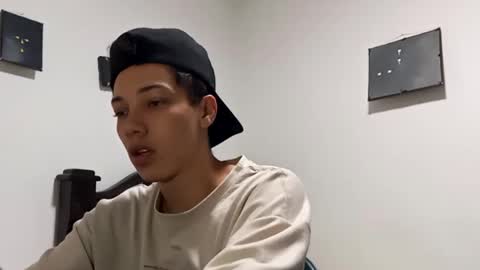 Snapshot of gadiel_sex chatting on October 2025 05:22:02 PM gadiel_sex online show from October 2025 05:22:02 PM