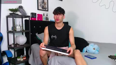 Snapshot of gael_jones chatting on October 2025 05:02:02 AM gael_jones online show from October 2025 05:02:02 AM