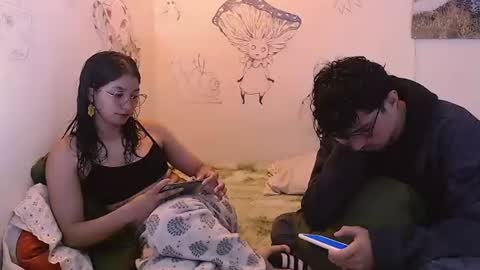 Snapshot of gaia_16 chatting on July 2026 09:36:02 PM Gaia y Clayde online show from July 2026 09:36:02 PM