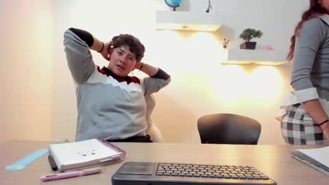 gaia_n_nix online show from February 2026 08:15:01 PM