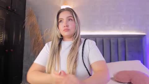 Gaia Baker  online show from March 2026 12:09:01 PM