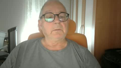 Snapshot of gamin68 chatting on October 2025 04:59:02 PM gamin68 online show from October 2025 04:59:02 PM