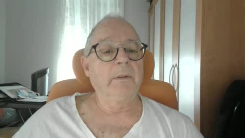 Snapshot of gamin68 chatting on February 2026 05:28:01 PM gamin68 online show from February 2026 05:28:01 PM