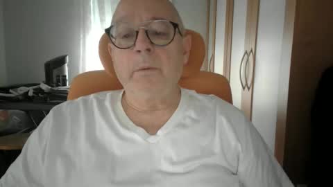 Snapshot of gamin68 chatting on February 2026 02:05:01 PM gamin68 online show from February 2026 02:05:01 PM