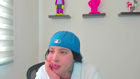 Snapshot of gangster_girl chatting on December 2024 04:28:01 PM GANG online show from December 2024 04:28:01 PM