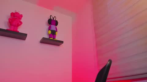 Snapshot of gangster_girl chatting on December 2024 10:49:02 PM GANG online show from December 2024 10:49:02 PM